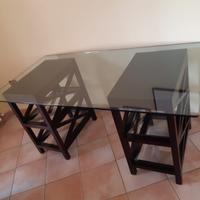 Tavolo in legno e vetro