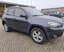 TOYOTA RAV 4 2.2 D-4D Luxury DISTRIBUZIONE NUOV