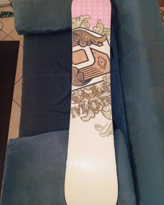 Tavola da Snowboard  con scarponi. Birton