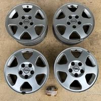 Cerchi in lega Opel Zafira 2001 15 pollici ET 43