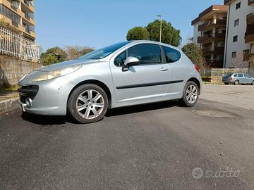Peugeot 207 1.6 TDI – Grigio metallizzato – 220.00