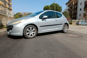 Peugeot 207 1.6 TDI – Grigio metallizzato – 220.00