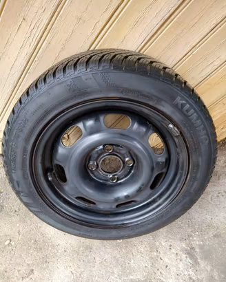 Gomme 4stagioni Kumho185/55 R15 complete di cerchi
