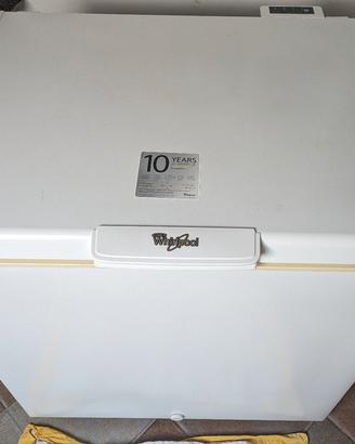 congelatore a pozzetto Whirlpool WHS2121