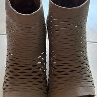 Stivaletto estivo aperto in punta marca Bueno