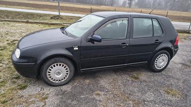 Volkswagen Golf 1.6 74 kw confortline