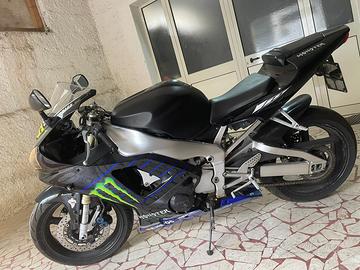 Moto YAMAHA YZF R1 2000