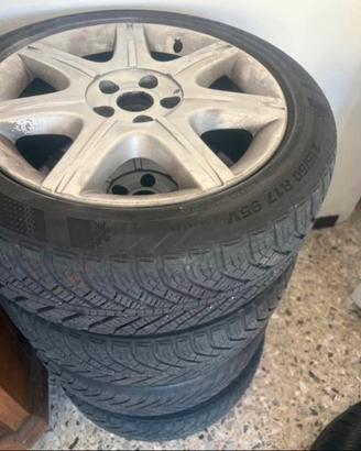 Cerchi in lega più gomme