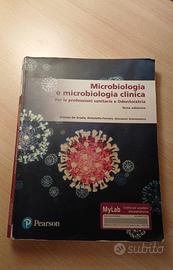 Libro di microbiologia e microbiologia clinica