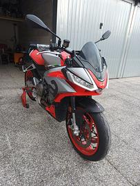 Aprilia tuono 660