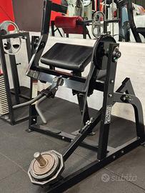 HAMMER STRENGTH SEATED BICEP