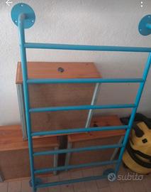 mensola a muro in metallo per camera bambini