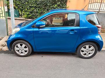 TOYOTA iQ - 2010 automatica super azzurra
