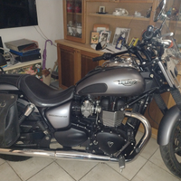 Triumph Speedmaster 900