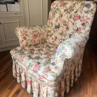 Poltrona imbottita stile classico, molto comoda