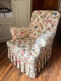 Poltrona imbottita stile classico, molto comoda