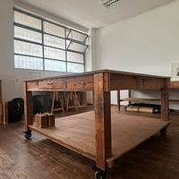 Tavolo da lavoro in legno