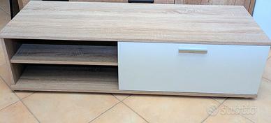 arredamento per creare parete attrezzata 