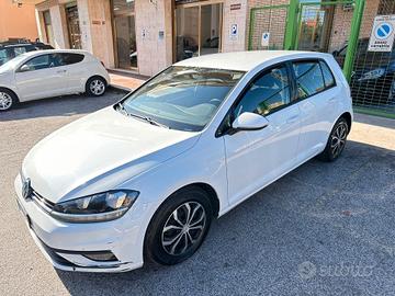 Volkswagen Golf 1.6 TDI 90 CV 5p. Trendline BlueMo