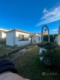 Villetta con scoperto privato