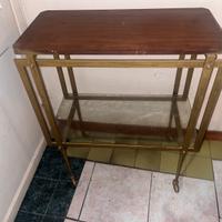 Carrello con vassoio in vetro temperato