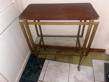 Carrello con vassoio in vetro temperato