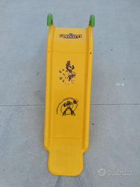 scivolo per bambini a tema Gormiti.