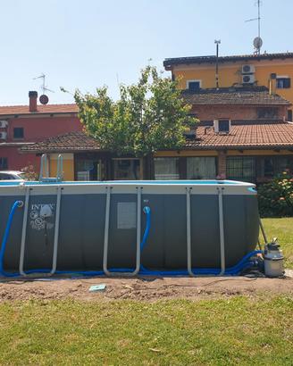 piscina esterna da giardino 