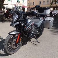 MOTO KTM 890 ADVENTURE DEL 2021