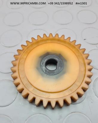 INGRANAGGIO POMPA TRIUMPH SPEEDMASTER 800 2003 200