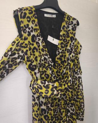 Abito lungo ,manico lunga,scollo a V