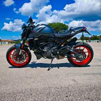 Ducati Monster 937 Plus + Accessori