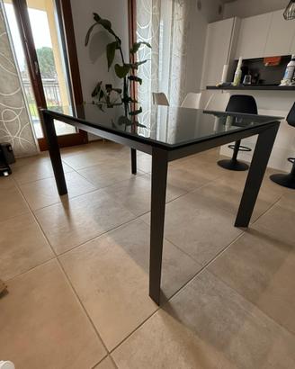 Tavolo da pranzo in vetro allungabile