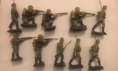 Vecchi soldatini in pasta marche varie