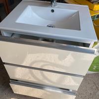 Mobile bagno con  lavabo