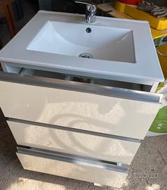 Mobile bagno con  lavabo