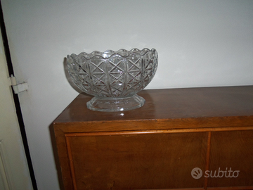 Centro tavolo in cristallo ovale con smerli