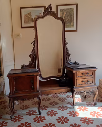 mobile toeletta inizio 1900 - gratis