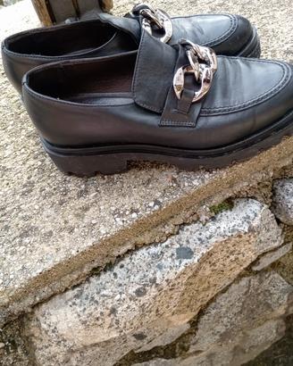 mocassino e stivaletto