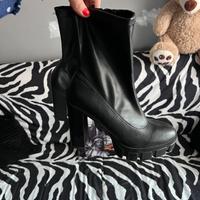 Stivaletti con tacco