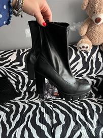 Stivaletti con tacco