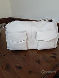 borsa in pelle nuova