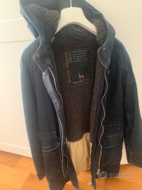 Giacca con cappuccio imbottito