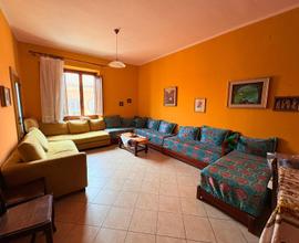 Casa indipendente su più livelli in centro