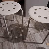 Coppia di sgabelli impilabili