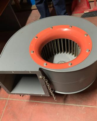 Aspiratore centrifugo radiale