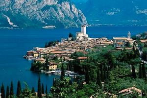 Hotel vicino al lungolago - Cod. 60197