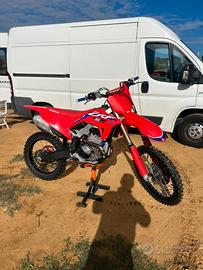 Honda Crf 250 red moto