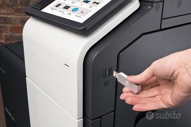  stampante Konica Minolta bizhub C300i 