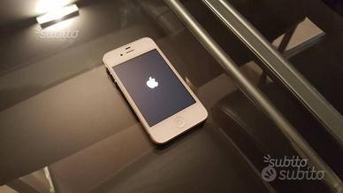 IPhone 4 bianco. Pezzi di ricambio non funzionante